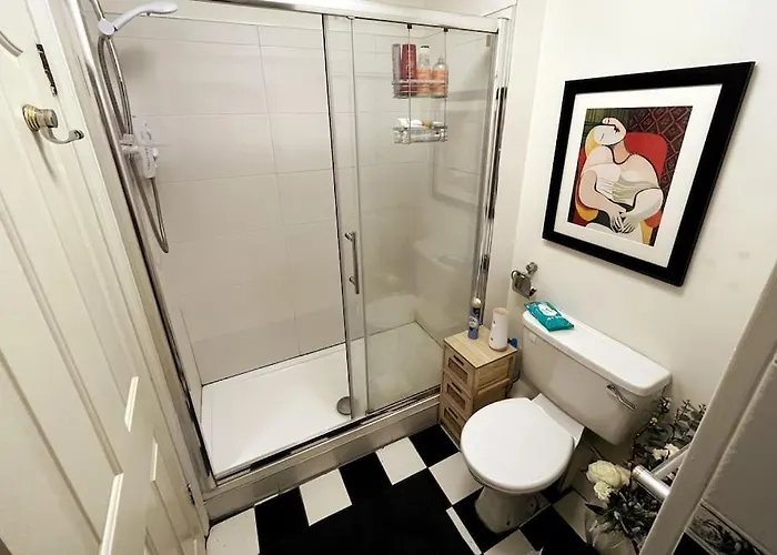 Peaceful Studio Apt W/2 Beds Hotel *