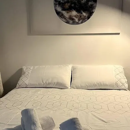 Peaceful Studio Apt W/2 Beds Dublín